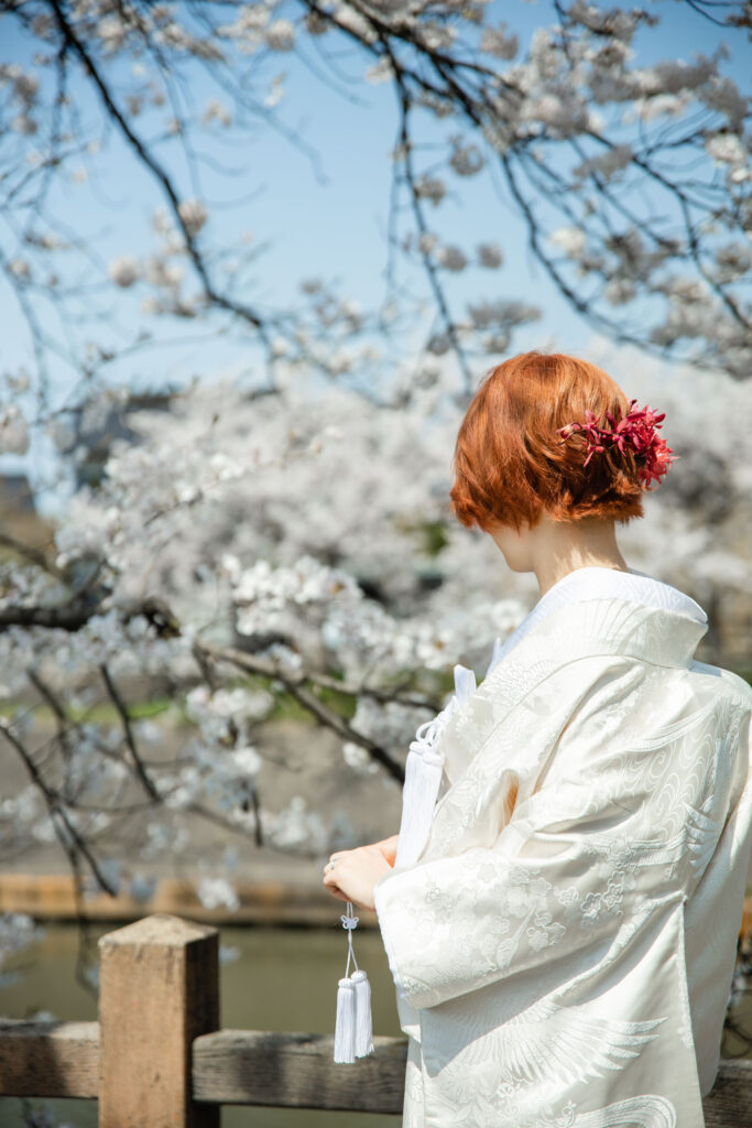 桜と白無垢の花嫁