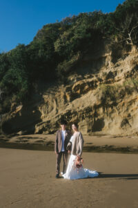 富山のコアラで洋装フォトウェディングを行なった新郎新婦のフォトウェディング
