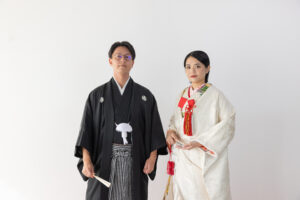富山のコアラで新郎新婦が和装を着てフォトウェディングを行っている様子