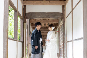 富山のコアラで和装ロケーションフォトウェディングを行なった新郎新婦のフォトウェディング