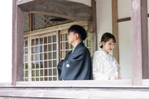 富山のコアラで和装ロケーションフォトウェディングを行なった新郎新婦のフォトウェディング