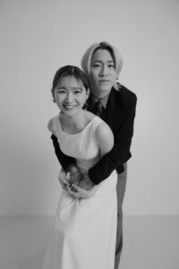 セルフフォトウエディングを楽しむご夫婦のお二人