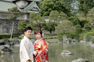 富山のコアラが富山城址公園で和装フォトウェディングを行なった新郎新婦