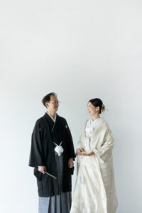 富山のコアラのスタジオで和装フォトウェディングを行なった新郎新婦