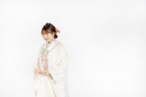 富山のコアラで和装フォトウェディングを行なった花嫁が白無垢を着ている様子