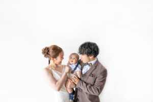 富山のコアラでファミリーフォトウェディングを行なった新郎新婦のフォトウェディング